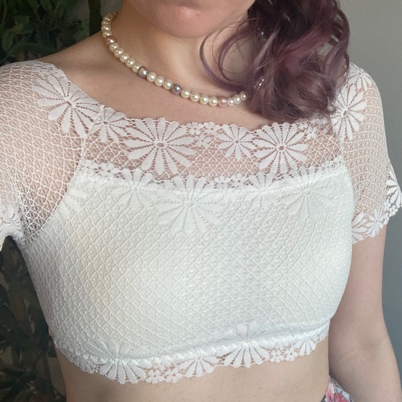 Lacey Crop Top - Picture 6 of 6